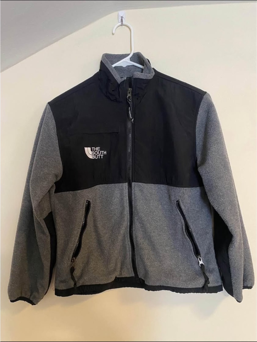 The South Butt Two-Tone Grey & Black Fleece Jacket - Youth M